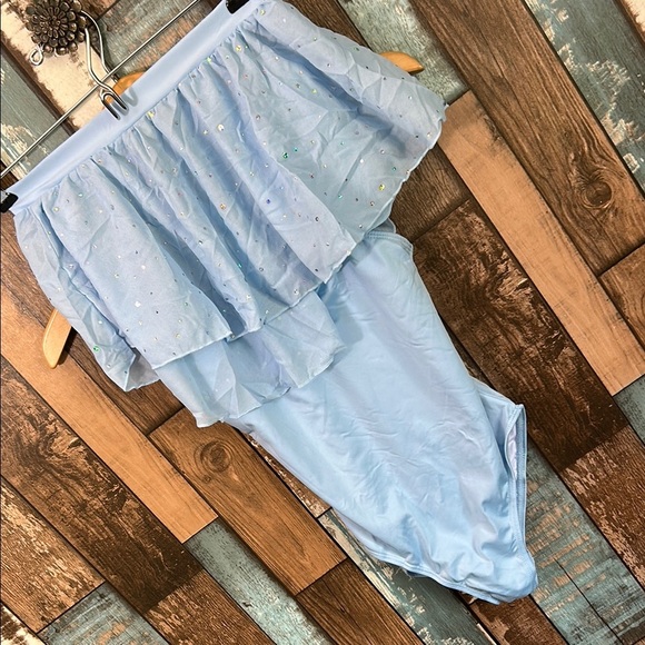 Light Blue Ruffled dance leotard Set - Picture 12 of 16